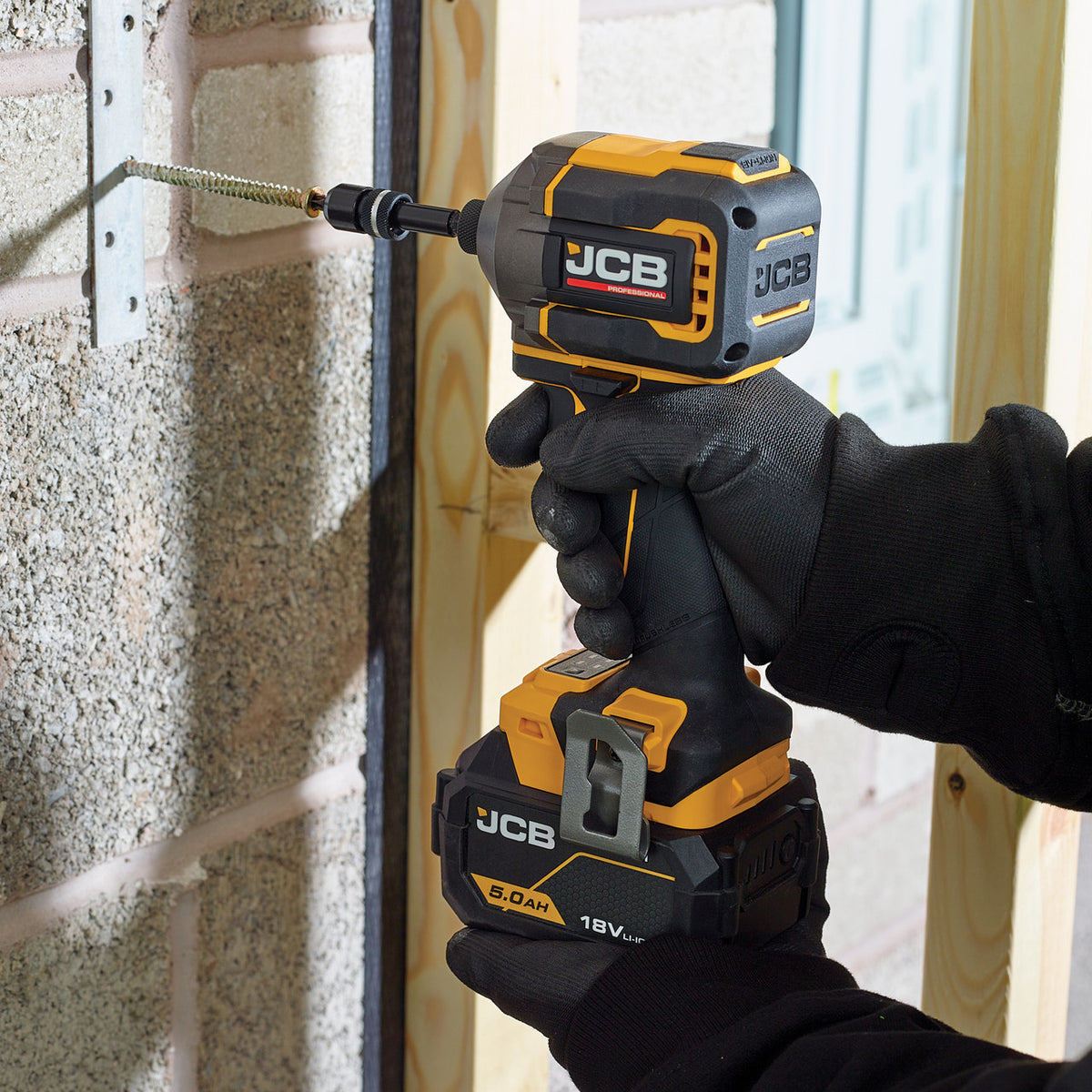 JCB Pro 18V 5-Piece Pro Kit, Combi Drill (160Nm), Impact Driver (230Nm), Circular Saw (185mm), Angle Grinder (115mm), Jigsaw, 2x2Ah & 2x5Ah Batteries, Dual 4.5A Fast Charger & Soft Tool Bag | JCB-18PKIT-8