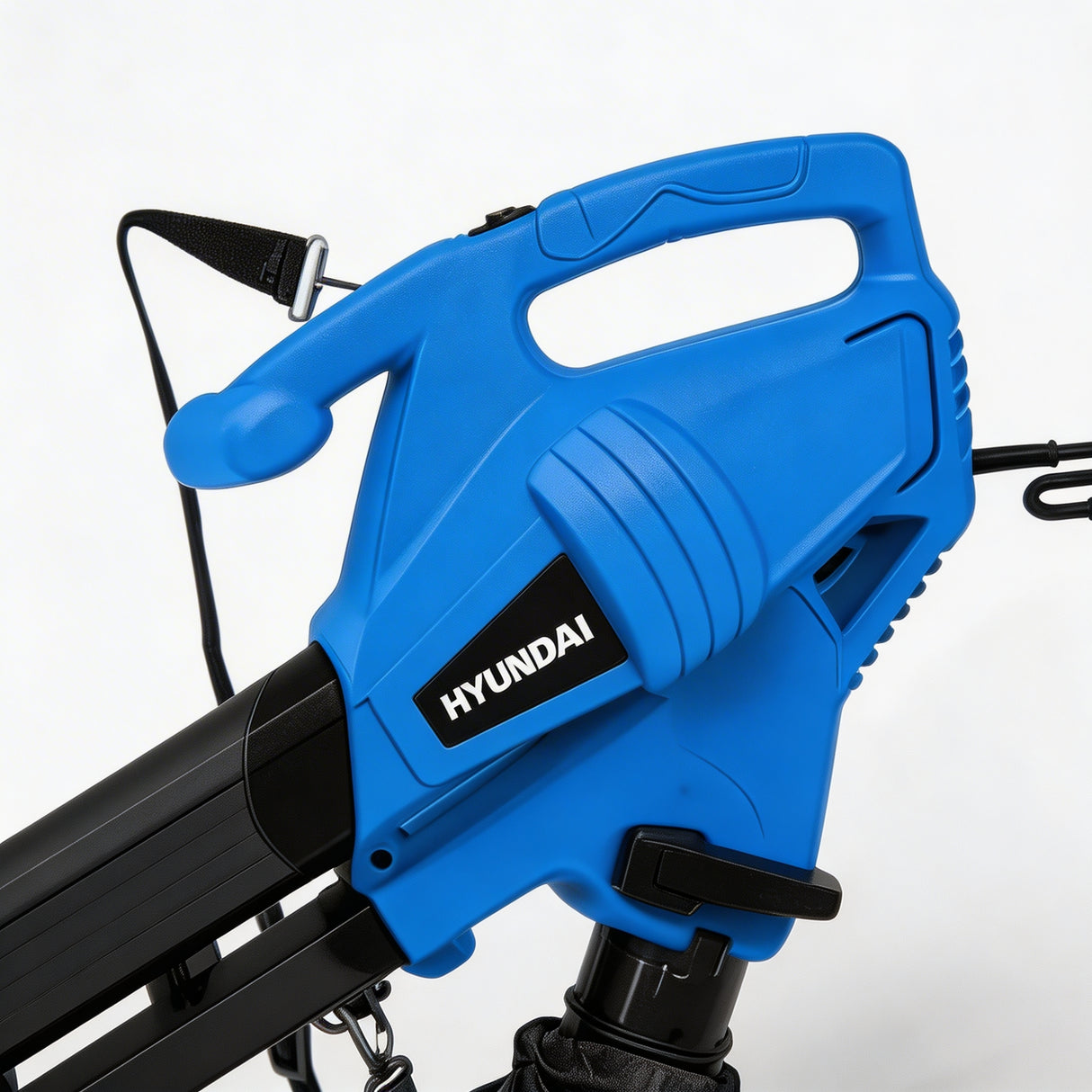 Hyundai 3000W Electric Leaf Blower & Vacuum, 3-in-1, 34L Collection Bag | HYBV3000E3