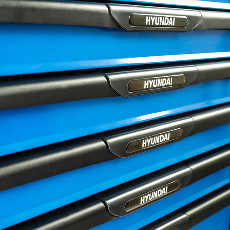 Hyundai 175 Piece 7 Drawer Castor Mounted Roller Tool Chest Cabinet | Drawer view