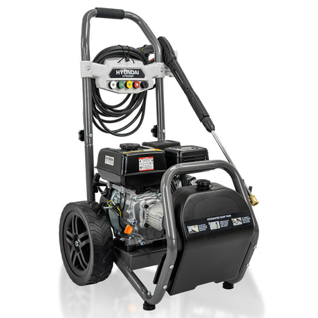 Durable 10m high-pressure hose: Provides excellent working range to reach restricted areas without manoeuvring the machine