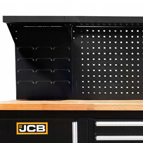 Featuring 10 fully extendable drawers on ball bearing runners, this cabinet ensures smooth and easy access to tools of all sizes.