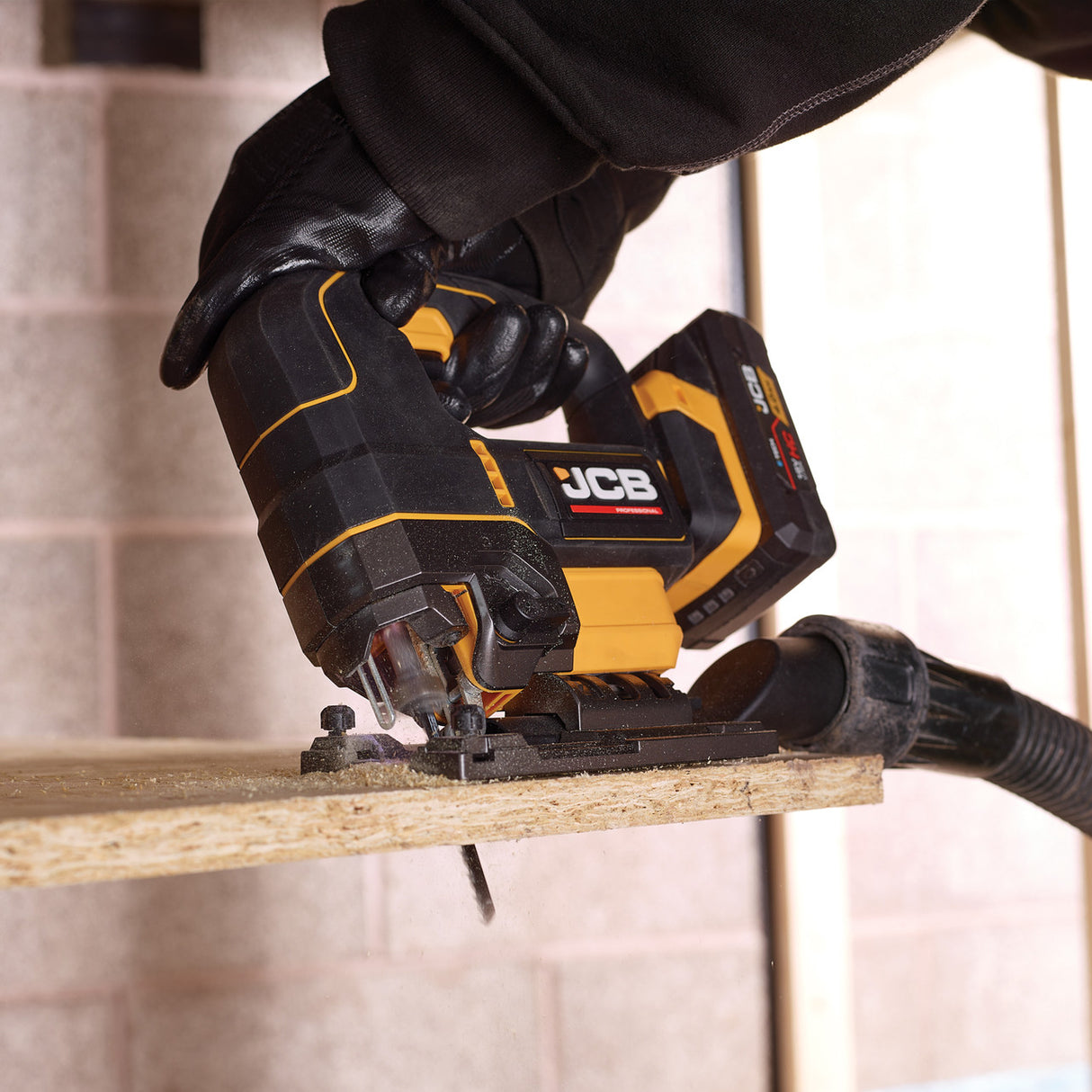 JCB Pro 18V Jigsaw, 135mm Cut, Brushless Motor, 4-Stage Pendulum Action (Bare Tool) | JCB-18PJS-DG
