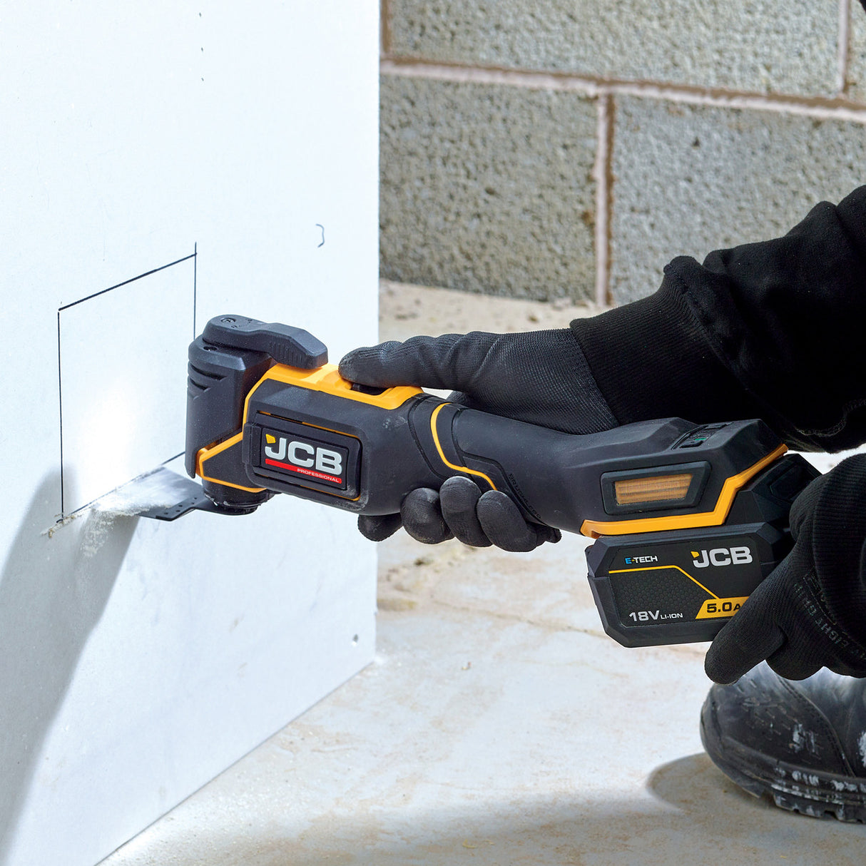 JCB Pro 18V Kit, Combi Drill (75Nm), Impact Driver (230Nm), Multi Tool, 2Ah & 5Ah Batteries, 4.5A Fast Charger & Soft Tool Bag | JCB-18PKIT-6