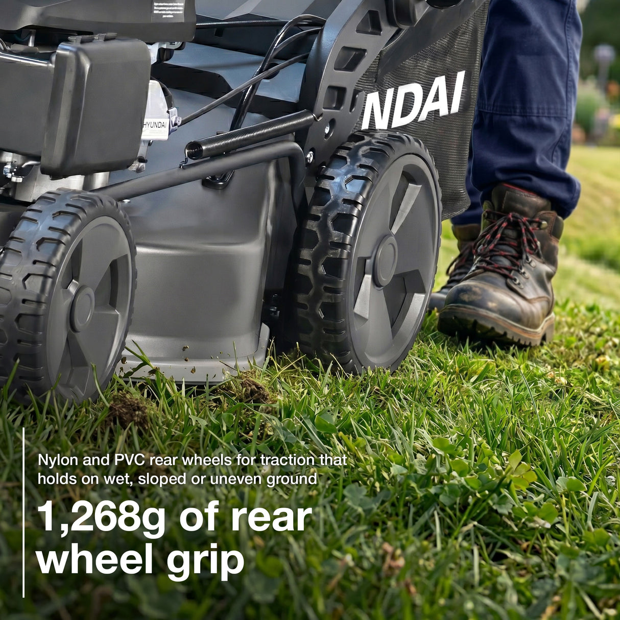 Hyundai 21" / 53cm Self-Propelled PRO Petrol Lawnmower, Pro-series Build, 196cc Engine | HYM530SPPRO