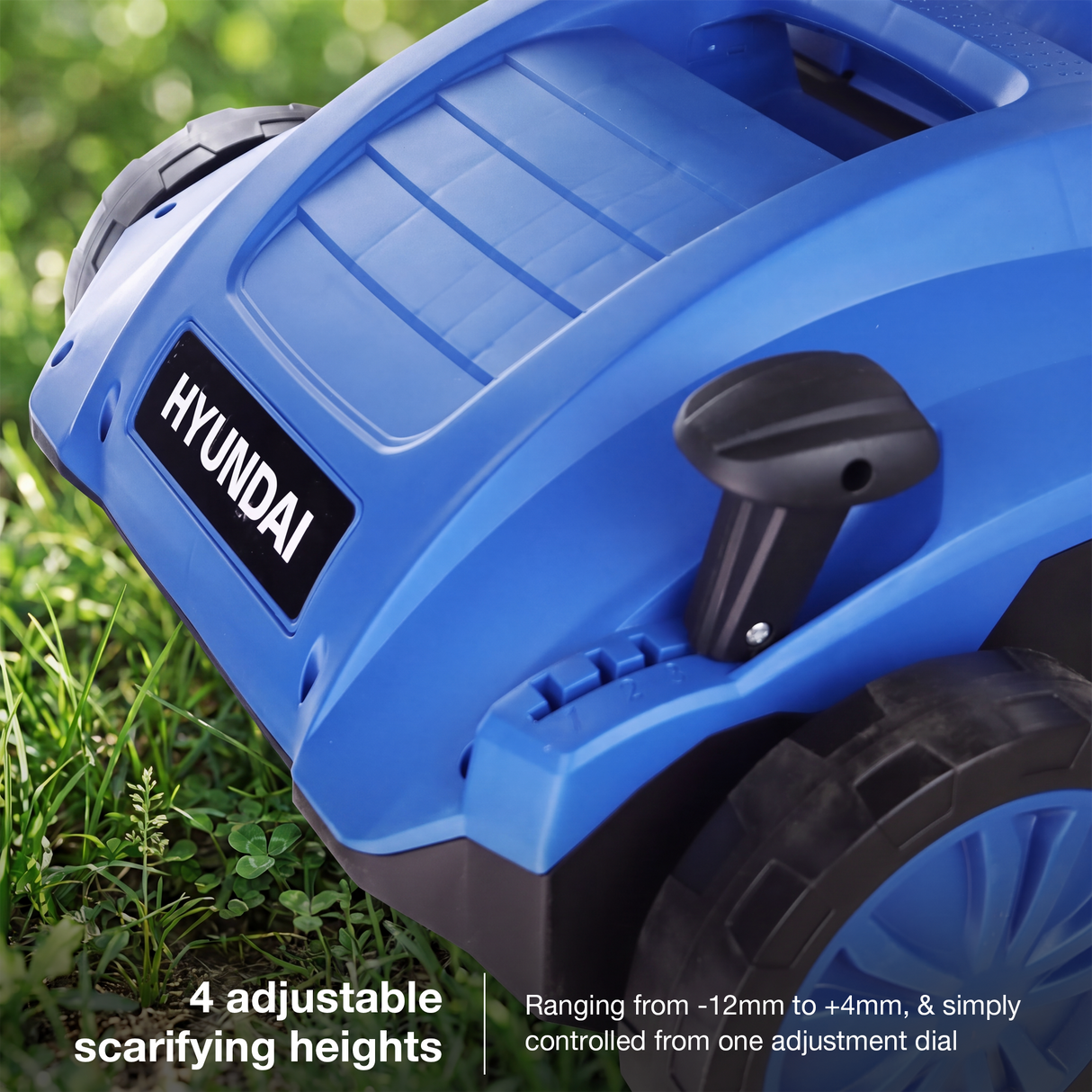 Hyundai 12.6'' / 32cm Electric Lawn Scarifier Aerator Lawn Rake 1500W 230V | HYSC1532E