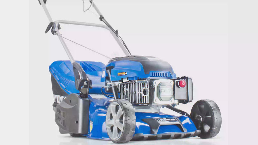 Hyundai 17"/43cm 139cc Self-Propelled Petrol Roller Lawnmower | HYM430SPR — video